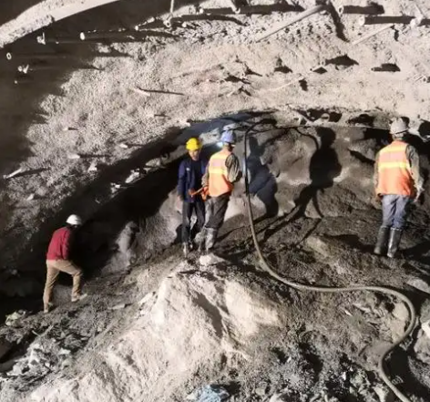 太原拱顶带模注浆料的施工流程及注意事项